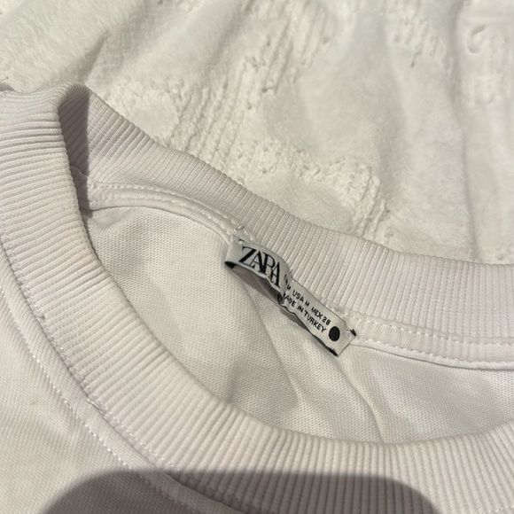 Crop top - Picture 2 of 2